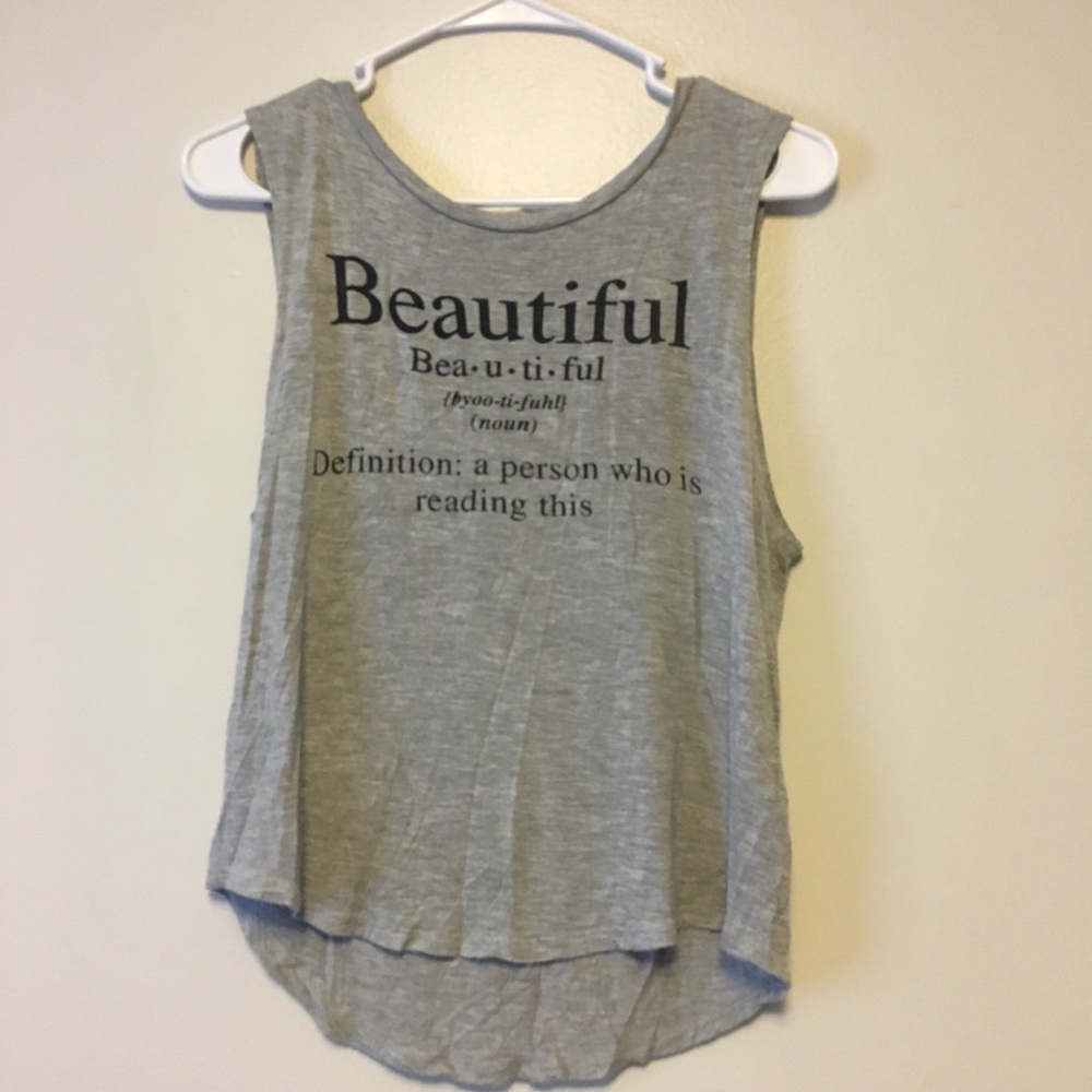 It Clothing Graphic tank Beautiful tank Top Medium